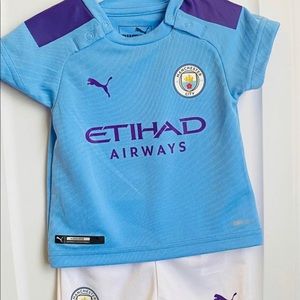 Manchester city shirt and short size 4-6 months